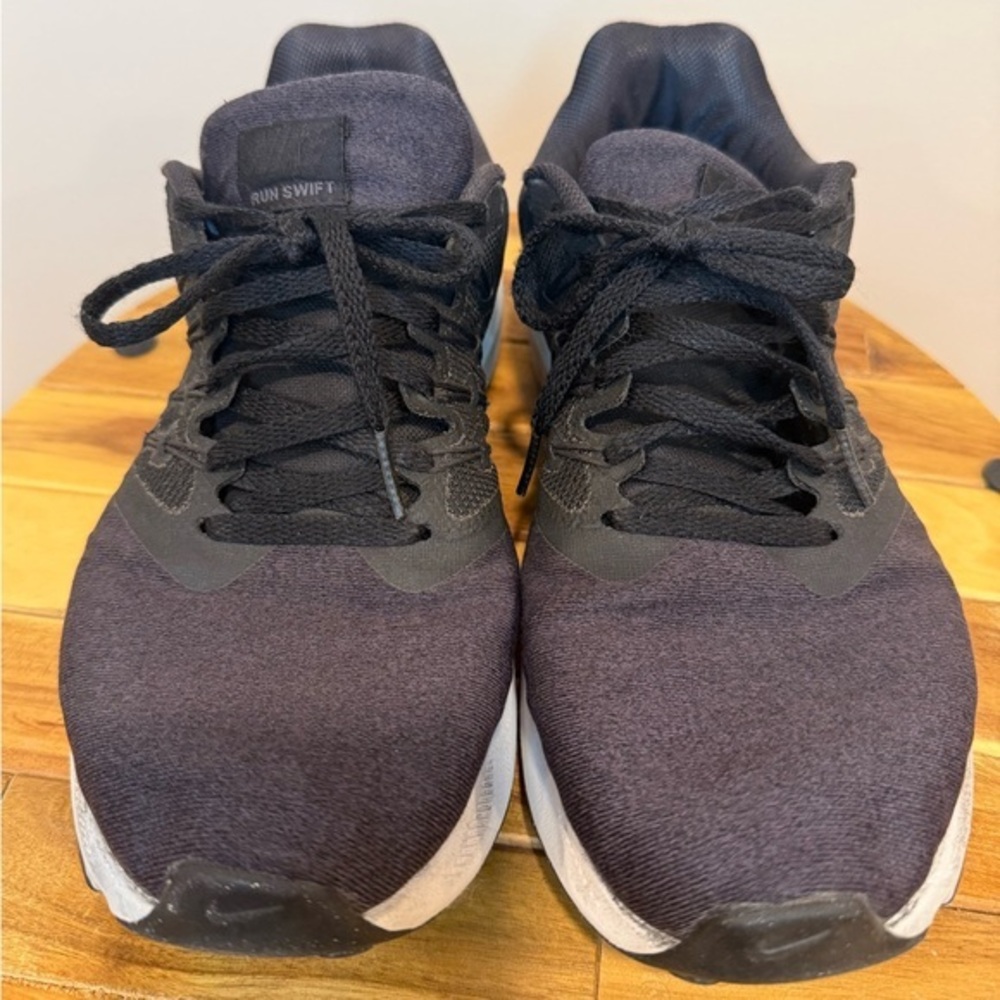Nike Black Gray Athletic Run Swift Sneakers